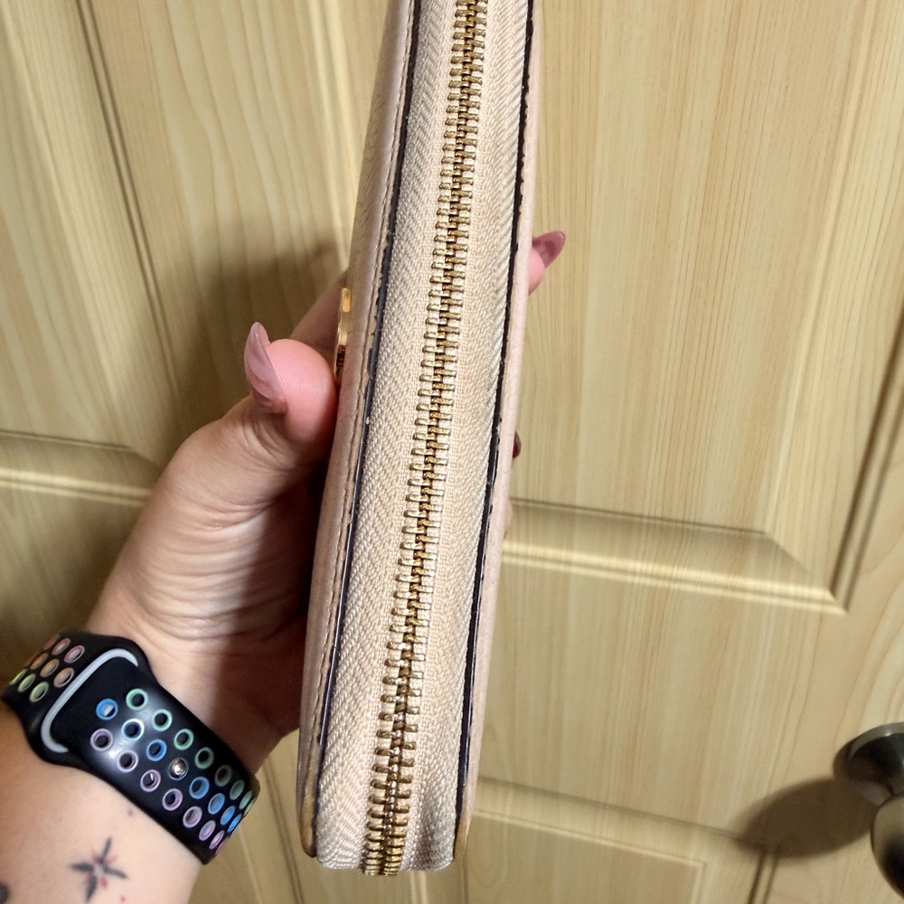 Michael Kors Blush Pink Wallet - Picture 4 of 7